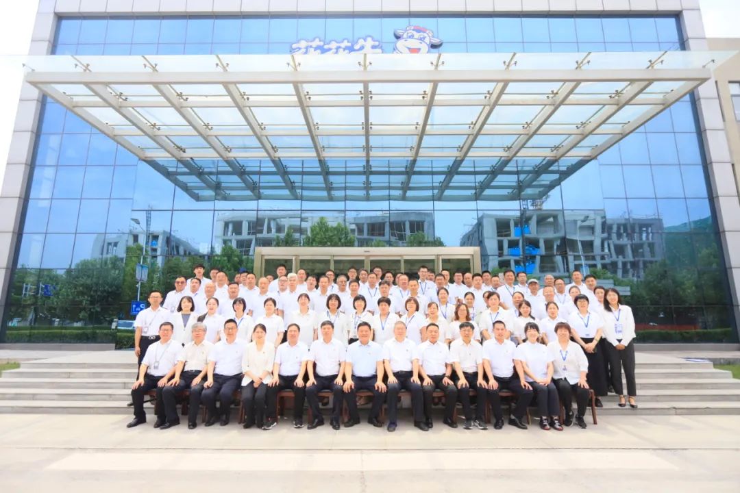 中国共产党完美体育在线(中国)唯一官方网站第二届委员会第二次党员大会胜利召开