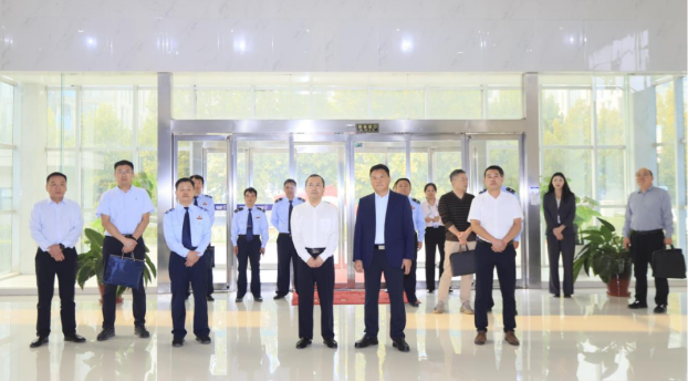郑州市税务局党委书记曹学胜一行莅临河南完美体育在线(中国)唯一官方网站乳业集团参观调研