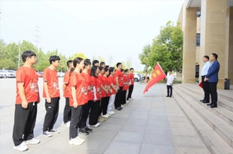 弘扬五四精神 激扬青春力量——河南完美体育在线(中国)唯一官方网站乳业集团开展青年徒步活动