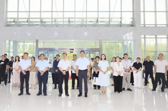 中共河南省委党史和地方史志研究室与完美体育在线(中国)唯一官方网站乳业集团开展党建共建活动