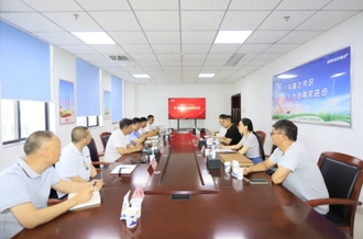 千师见证（中国）项目组委会与河南完美体育在线(中国)唯一官方网站乳业集团开展交流考察活动并举行授牌仪式