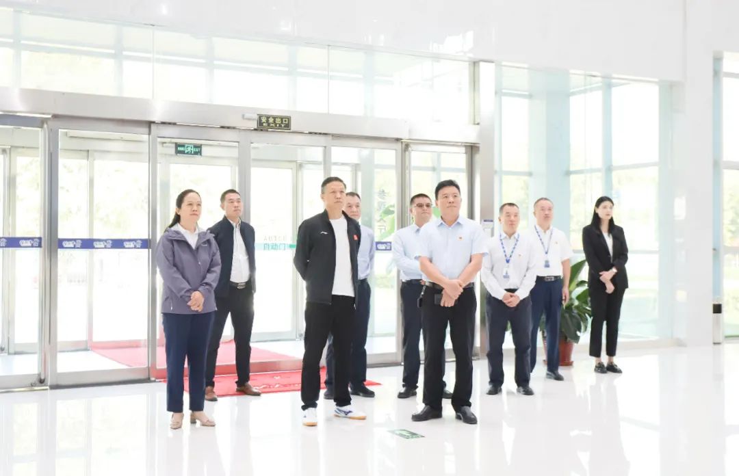 快乐过“双节”,安全不放假|河南农投集团党委书记、董事长李晓寰一行莅临完美体育在线(中国)唯一官方网站乳业集团开展“双节”安全生产大检查活动并慰问一线职工、 快乐过“双节”,安全不放假|河南农投集团党委书记、董事长李晓寰一行莅临完美体育在线(中国)唯一官方网站乳业集团开展“双节”安全生产大检查活动并慰问一线职工、