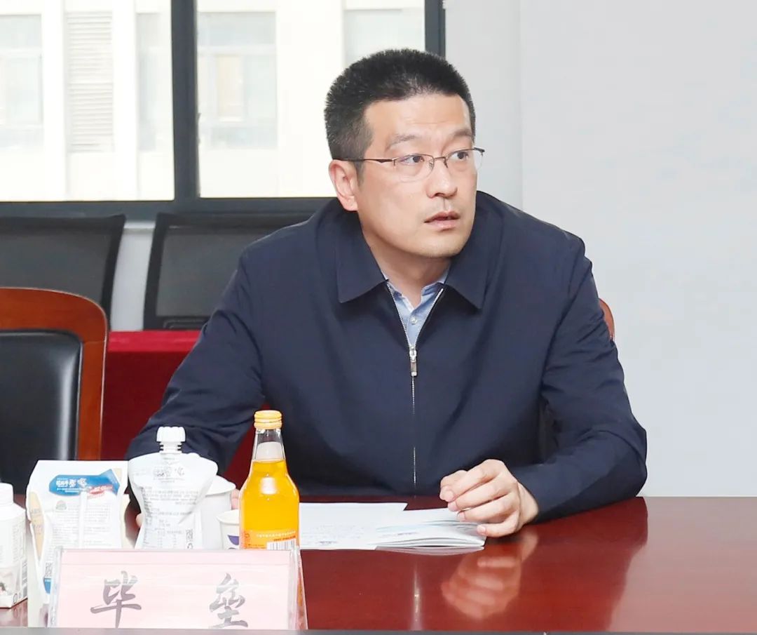 完美体育在线(中国)唯一官方网站丨沈阳市人大常委会副主任曹鹏一行莅临完美体育在线(中国)唯一官方网站考察座谈