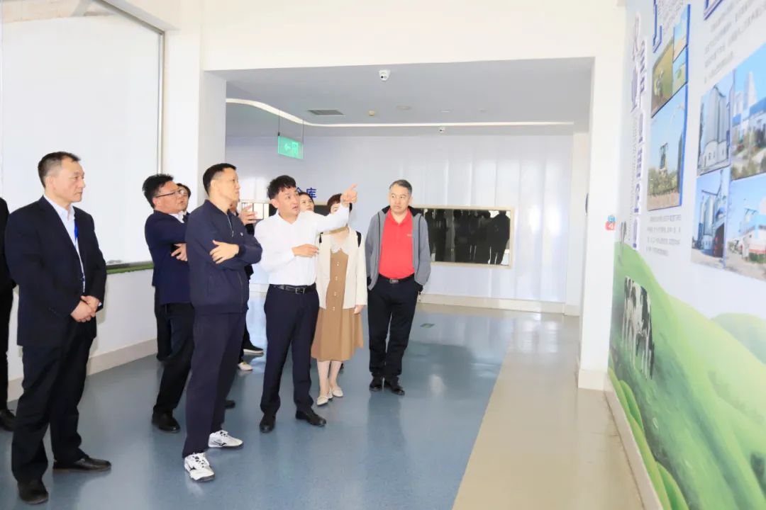 完美体育在线(中国)唯一官方网站| 省农投集团董事长李晓寰一行莅临完美体育在线(中国)唯一官方网站调研指导工作