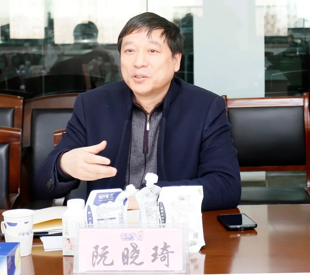 完美体育在线(中国)唯一官方网站丨东北农大食品学院院长、中原食品实验室首席科学家姜毓君教授莅临完美体育在线(中国)唯一官方网站乳业集团调研