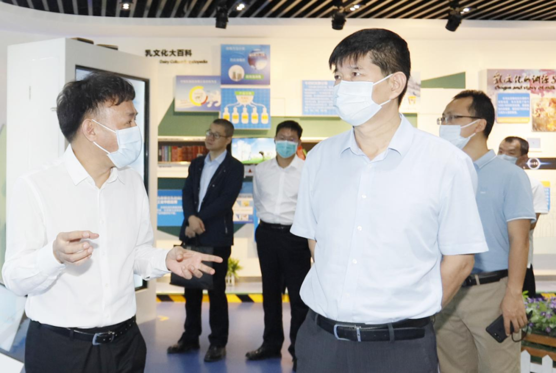 快讯丨河南省人民政府国有资产监督管理委员会副主任刘银志莅临完美体育在线(中国)唯一官方网站乳业集团参观座谈