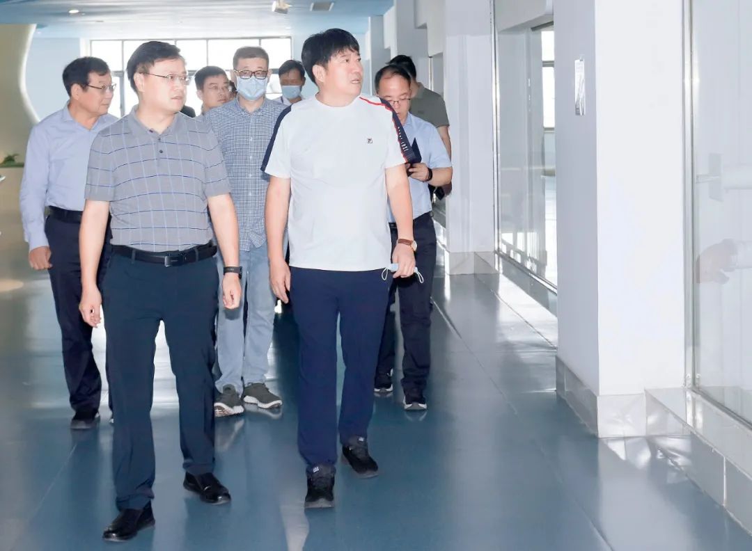 快讯｜社旗县人民政府县长关文波一行莅临完美体育在线(中国)唯一官方网站乳业集团参观考察