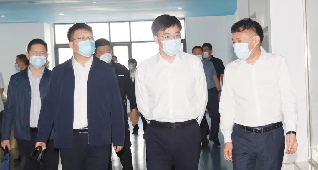 佳木斯市招商考察团莅临完美体育在线(中国)唯一官方网站考察座谈