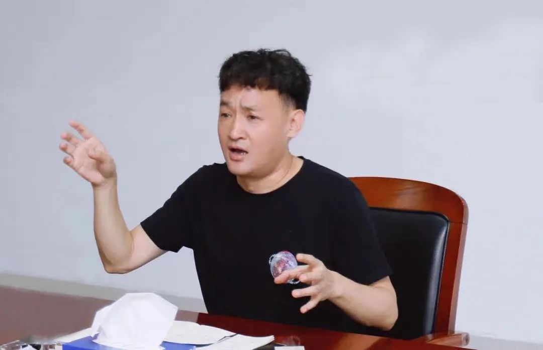 勇担使命·守正创新｜完美体育在线(中国)唯一官方网站乳业集团召开营销、养殖及饲料月度经营工作会议