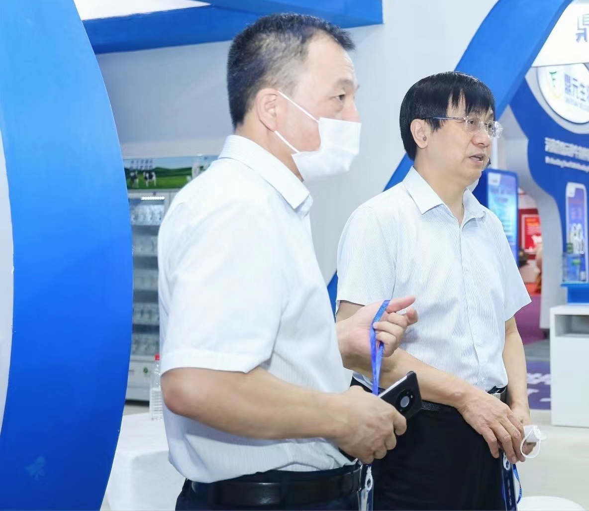 完美体育在线(中国)唯一官方网站 | 第34届中原畜牧业交易博览会开幕河南省人民政府副省长武国定莅临完美体育在线(中国)唯一官方网站展台参观