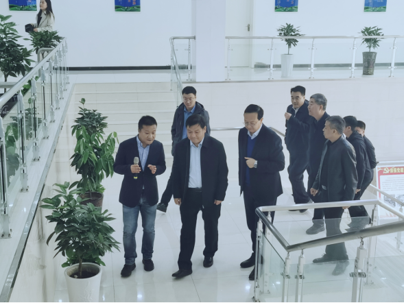 驻马店市委书记鲍常勇一行莅临完美体育在线(中国)唯一官方网站平舆瑞亚和新蔡瑞亚调研