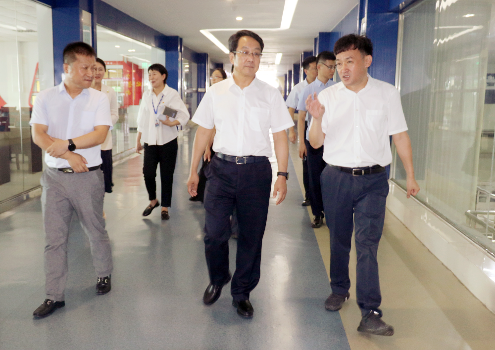 河南省高级人民法院院长胡道才一行莅临完美体育在线(中国)唯一官方网站乳业集团开展“万人助万企”活动 助力企业发展