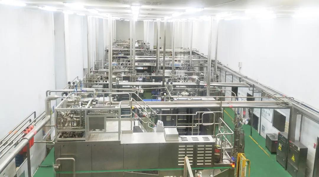 郑州航空港区党工委书记张俊峰莅临郑州完美体育在线(中国)唯一官方网站乳制品有限公司调研