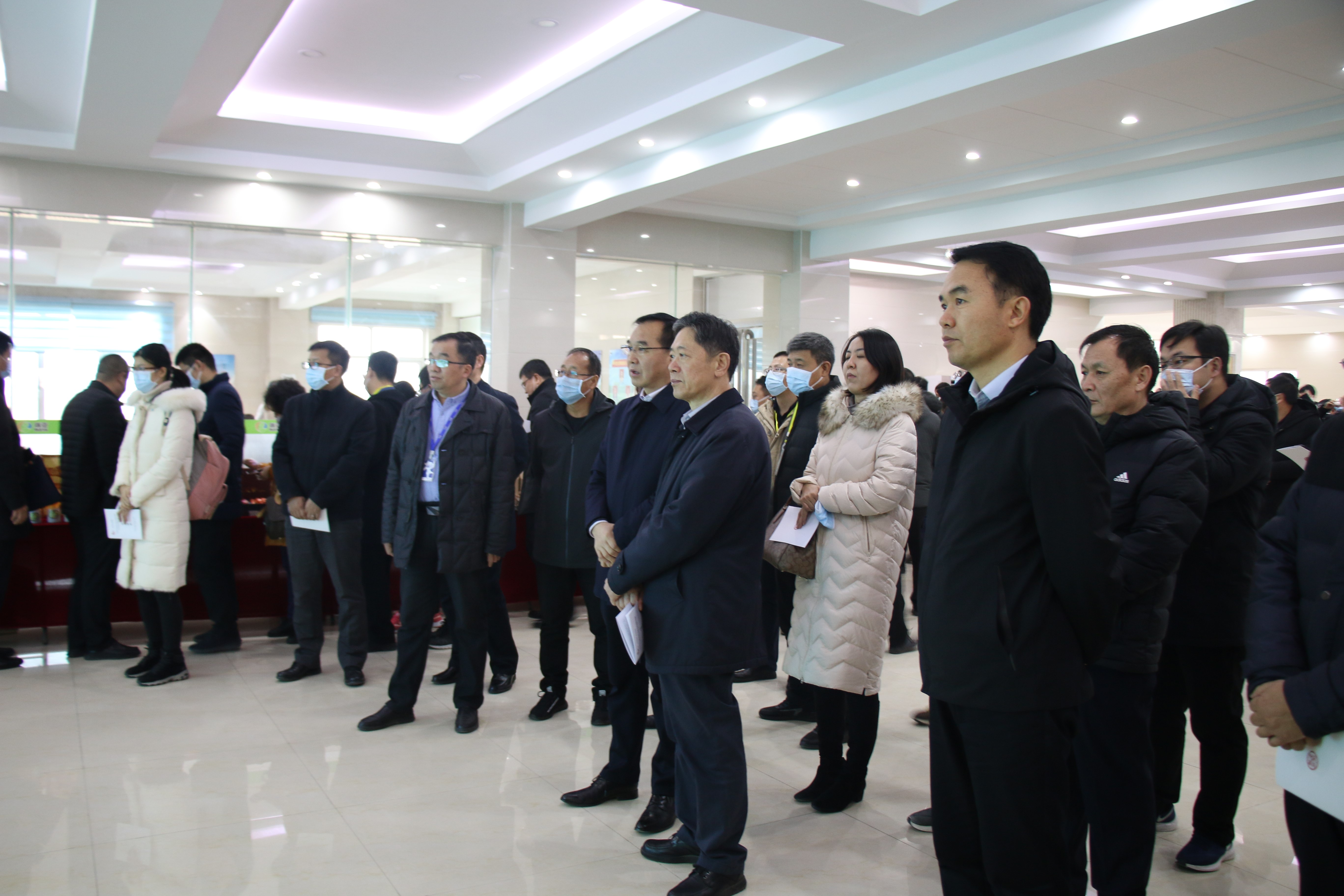 完美体育在线(中国)唯一官方网站 | 农业农村部农业绿色发展考察团莅临完美体育在线(中国)唯一官方网站鲁山瑞亚参观调研