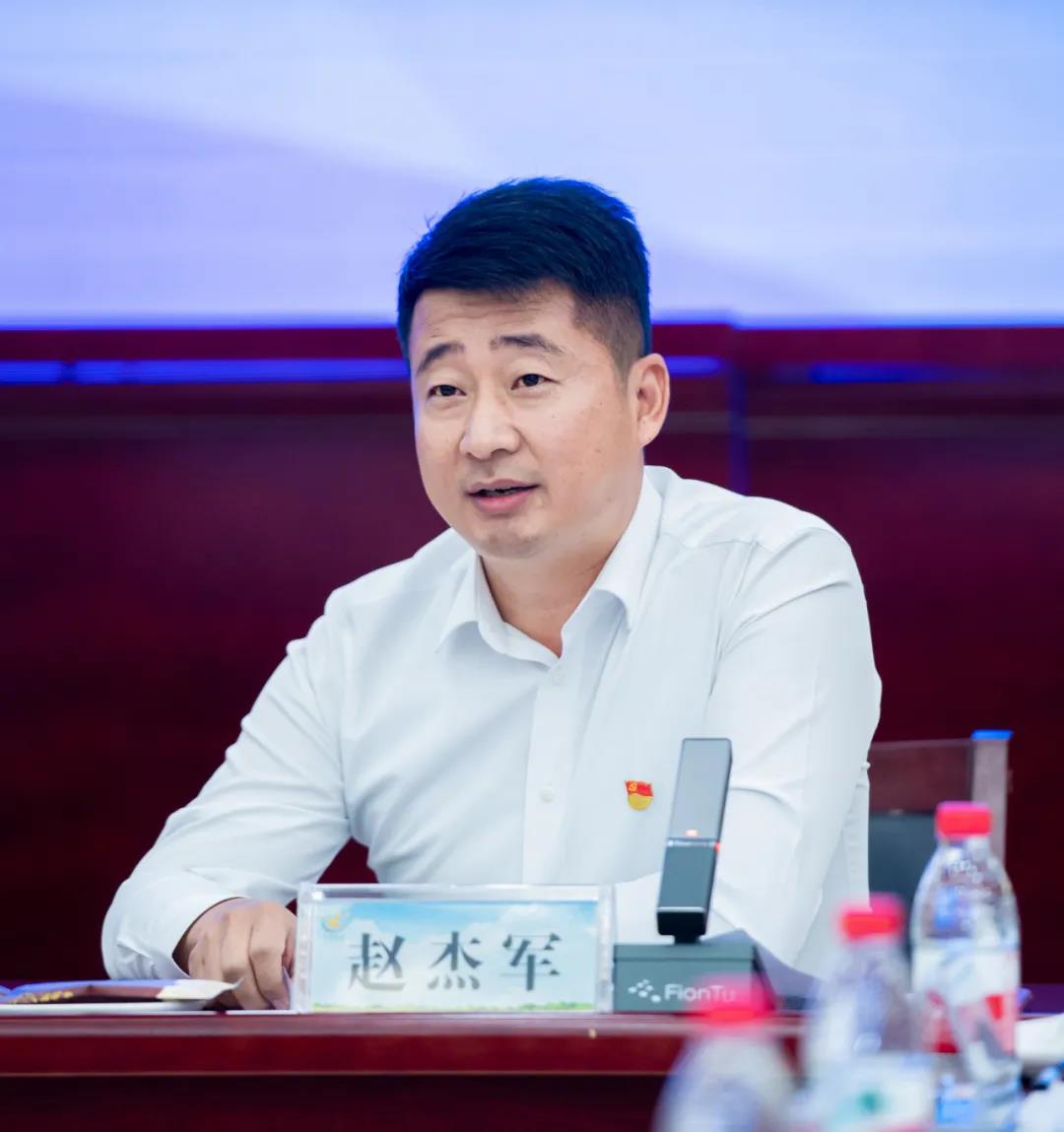 完美体育在线(中国)唯一官方网站| 兰考县人民政府与蒙牛、完美体育在线(中国)唯一官方网站达成战略合作 助力河南奶业高质量发展