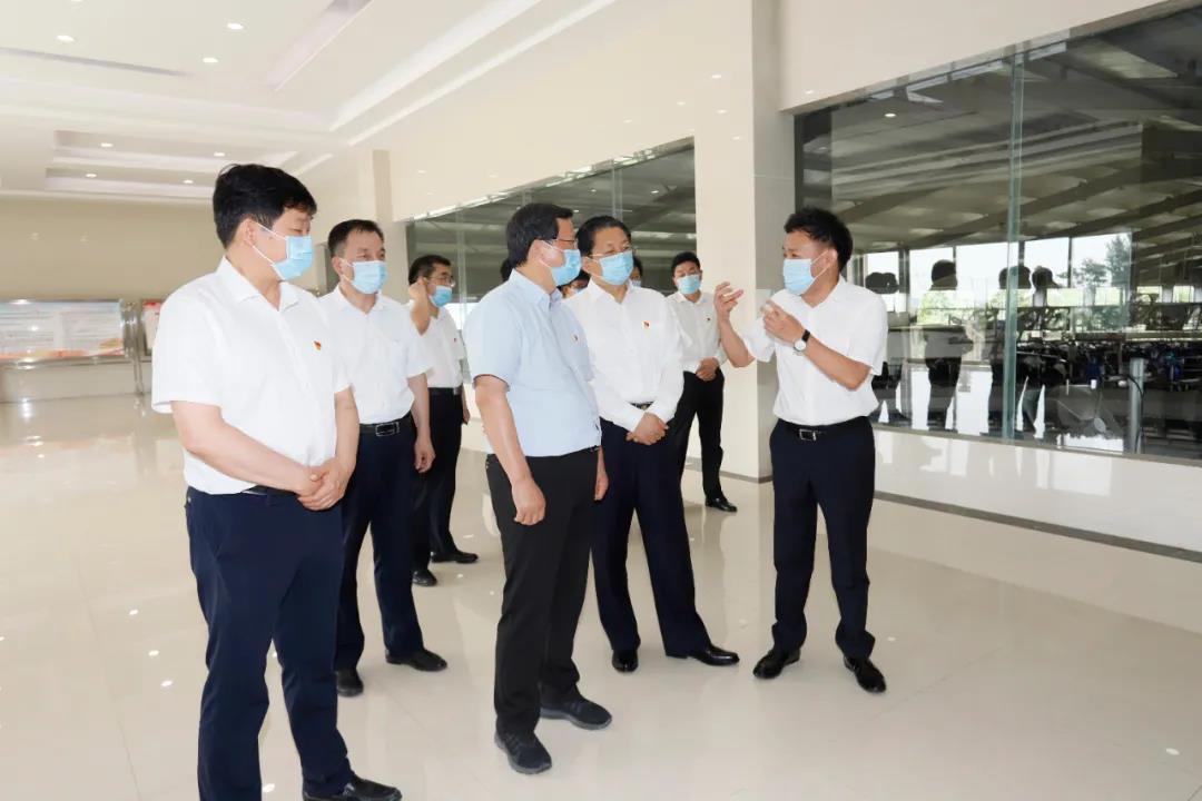 快讯 | 河南省委常委、省纪委书记、省监委主任任正晓莅临完美体育在线(中国)唯一官方网站乳业集团新蔡瑞亚牧场调研