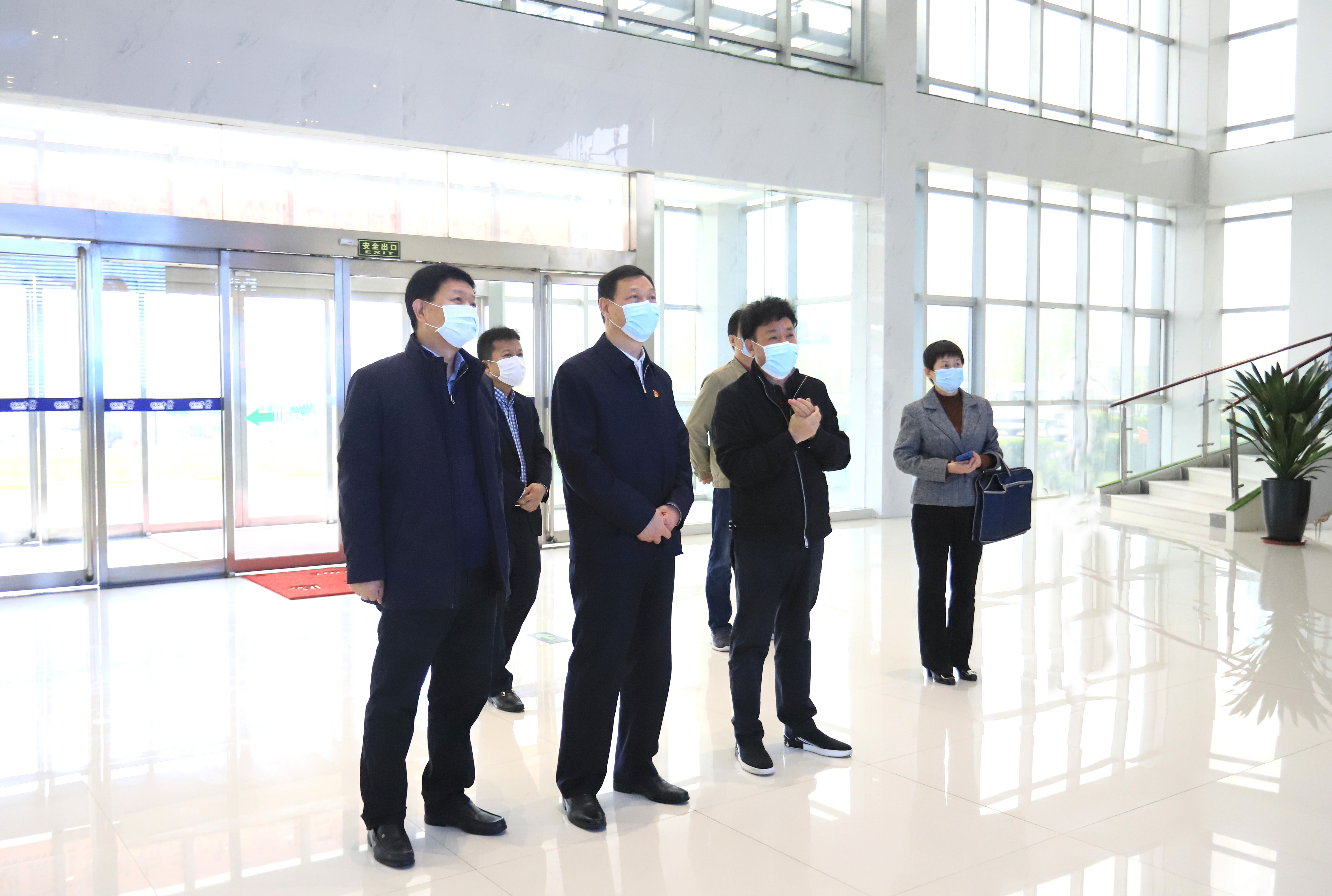 河南省委农办主任、农业农村厅厅长申延平一行调研河南完美体育在线(中国)唯一官方网站乳业集团