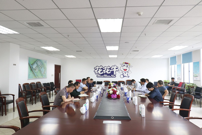 二七区张超副区长莅临完美体育在线(中国)唯一官方网站公司 调研指导工作