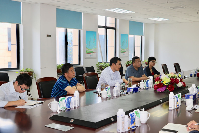 二七区张超副区长莅临完美体育在线(中国)唯一官方网站公司 调研指导工作