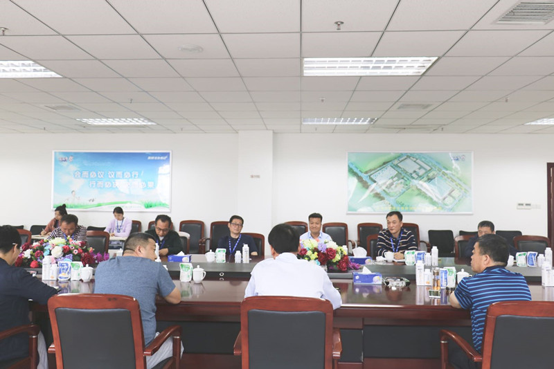 二七区张超副区长莅临完美体育在线(中国)唯一官方网站公司 调研指导工作