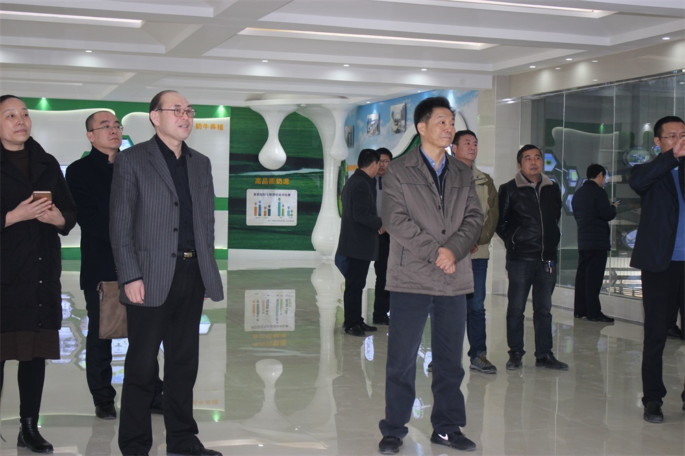河南省财政厅副厅长庞学孟一行莅临完美体育在线(中国)唯一官方网站集团养殖事业部鲁山瑞亚牧业有限公司调研