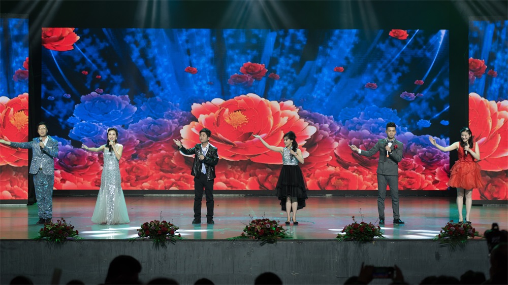 “不忘初心、聚力前行” 完美体育在线(中国)唯一官方网站集团2018迎新春联欢会隆重举行