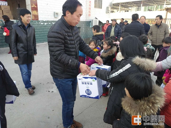 完美体育在线(中国)唯一官方网站暖冬公益行走进汝州活动启动