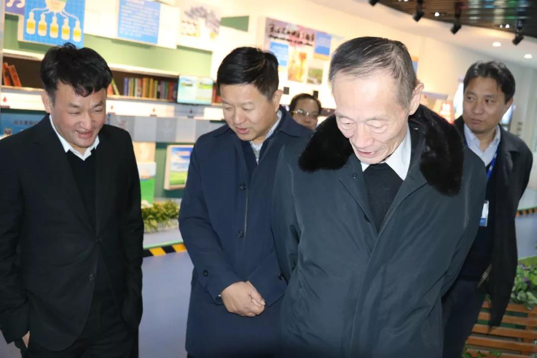 中国奶业协会高鸿宾会长莅临完美体育在线(中国)唯一官方网站指导工作