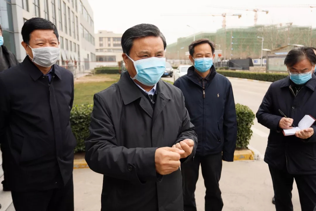 快讯丨河南省副省长武国定莅临完美体育在线(中国)唯一官方网站乳业集团调研重点保障企业复工复产情况