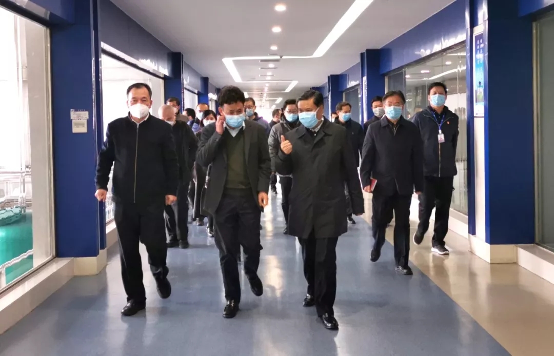 快讯丨河南省副省长武国定莅临完美体育在线(中国)唯一官方网站乳业集团调研重点保障企业复工复产情况