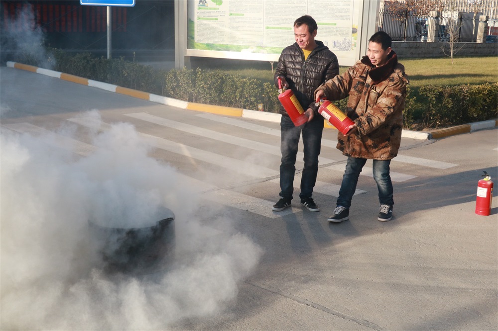 完美体育在线(中国)唯一官方网站郑州分公司冬季消防演练