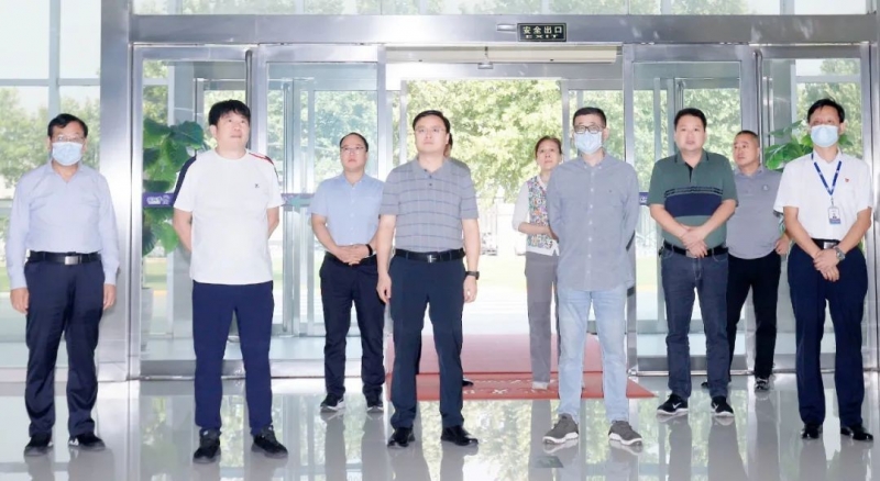 快讯｜社旗县人民政府县长关文波一行莅临完美体育在线(中国)唯一官方网站乳业集团参观考察