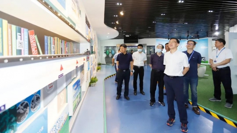 快讯 | 湖北省农业厅副厅长王海涛等领导一行莅临河南完美体育在线(中国)唯一官方网站乳业集团参观调研