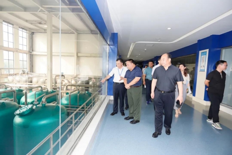 快讯 | 河南省人民政府食品安全委员会办公室第三批食品安全示范区验收组领导莅临完美体育在线(中国)唯一官方网站乳业集团验收