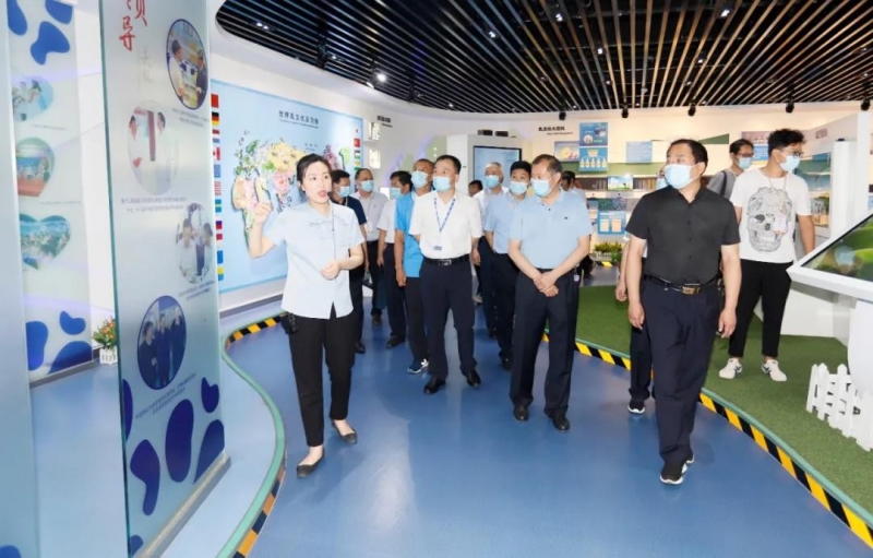 郑州市安全生产双重预防体系建设现场观摩会在完美体育在线(中国)唯一官方网站乳业集团郑州分公司召开