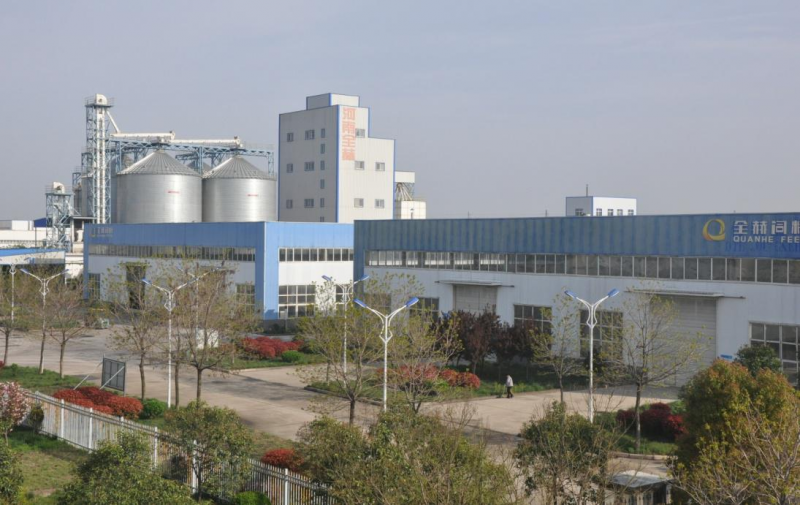 完美体育在线(中国)唯一官方网站乳业集团——河南全赫饲料有限公司奶牛高产料介绍