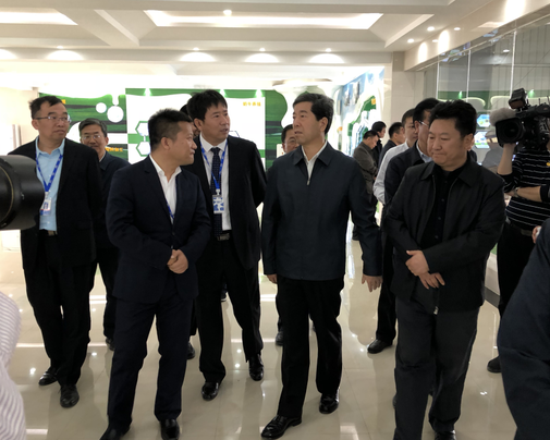 河南省委副书记、省长陈润儿一行莅临 完美体育在线(中国)唯一官方网站集团鲁山瑞亚牧业有限公司视察调研